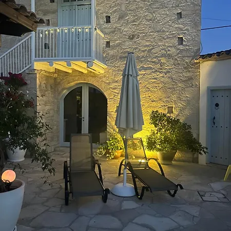 Little Stone House Apartment *